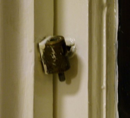 windowlock1.jpg