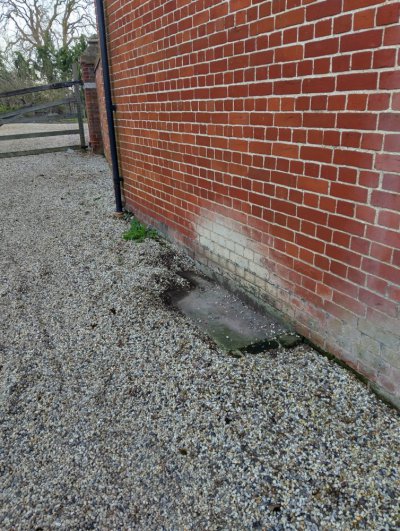 concrete_plinth_afar.jpg concrete_plinth_afar.jpg