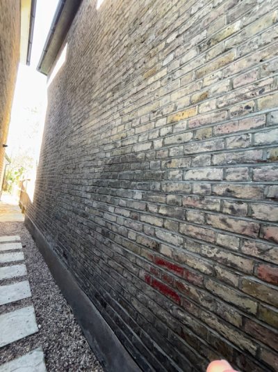 D_Outside_the_property_-_D4_Main_walls_2026-04-29-10-44-31_7947.jpg D_Outside_the_property_-_D4_Main_walls_2026-04-29-10-44-31_7947.jpg