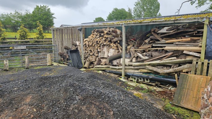log store.jpeg log store.jpeg