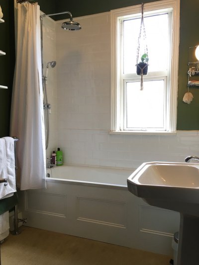 Shower.JPG Shower.JPG