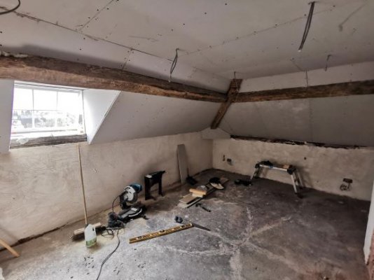 Attic room.jpg