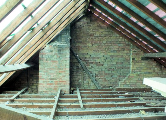 arric-end-wall.jpg arric-end-wall.jpg